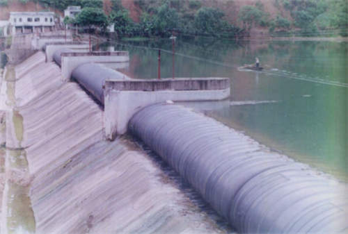 Drum Gate Spillway